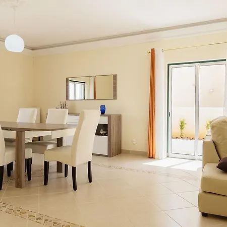 Holiday Casa Sebastiao *